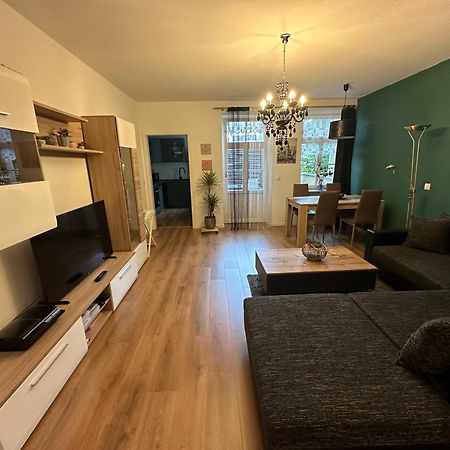 Apartment „La Casa De Papel“ / Behindertengerecht Leipzig Dış mekan fotoğraf